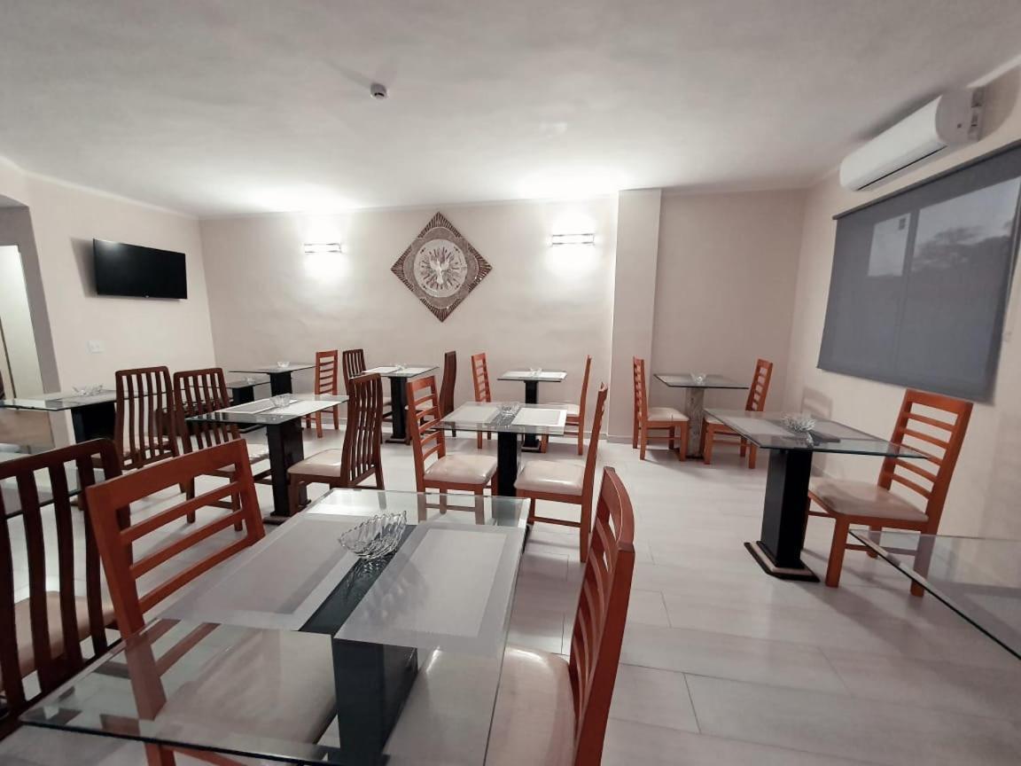 Charles Hotel Pôrto Ferreira Esterno foto