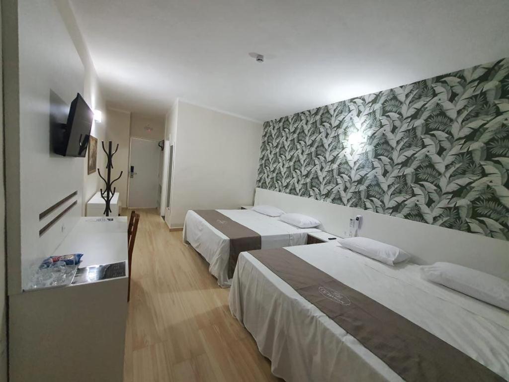 Charles Hotel Pôrto Ferreira Esterno foto